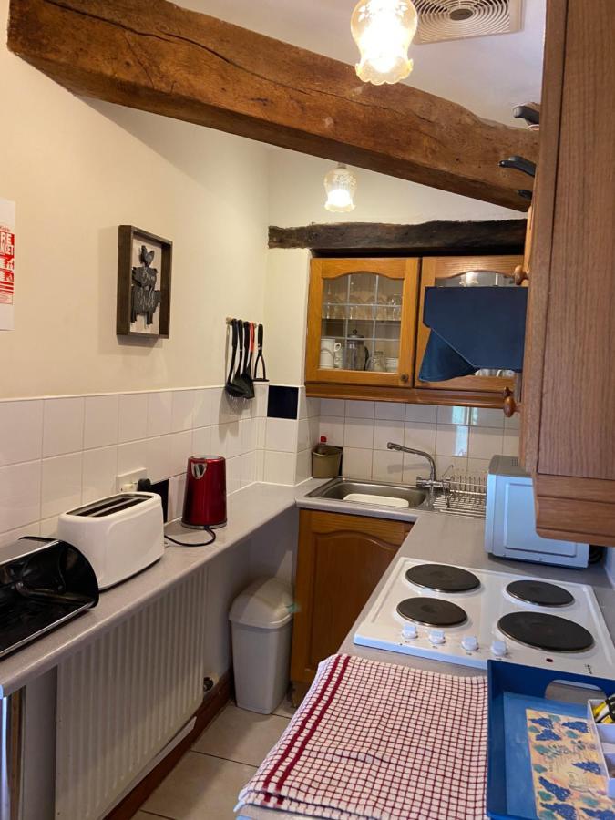 Tupenny Cottage, Old Mill Farm, Cotswold Water Park سيرنسيستر المظهر الخارجي الصورة